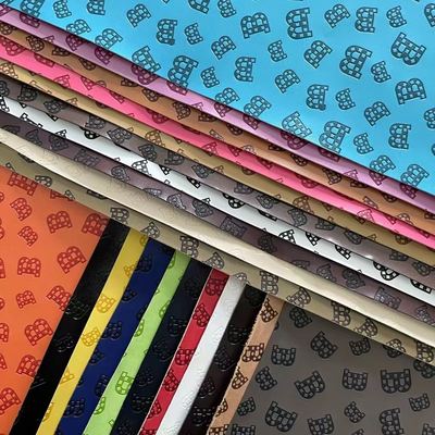 Personnaliser le cuir synthétique gaufré à changement de couleur PU Vinyl pour chaussures, sacs, tapis de table, tissu en similicuir