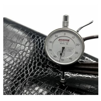 Mettez en avant les chaussures et sacs en cuir synthétique PVC imitation crocodile avec motif animal et boîtes à prix discount en tissu imitation cuir