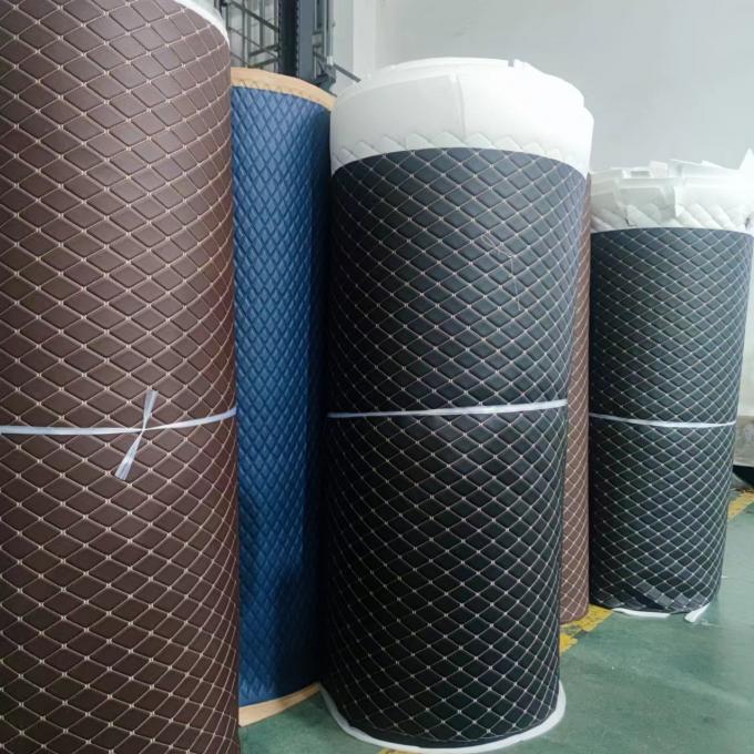 Cuir synthétique matelassé brodé en PVC personnalisé, mousse de polyuréthane 6,0 mm pour housse de siège de voiture, tissu en similicuir pour canapé 12