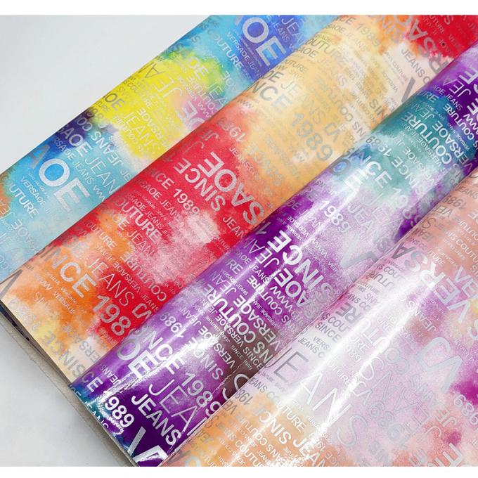 PU Lettre arc-en-ciel Impression de magazine Design cuir synthétique étanche Tissu en faux cuir pour sac à bagages Meubles cosmétiques / canapé 7