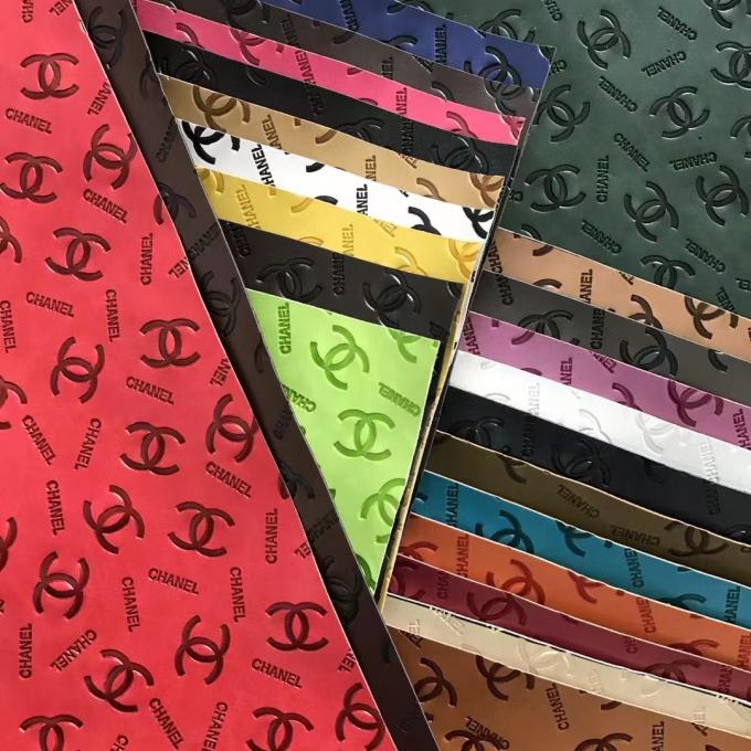 Personnaliser le cuir synthétique gaufré à changement de couleur PU Vinyl pour chaussures, sacs, tapis de table, tissu en similicuir 8