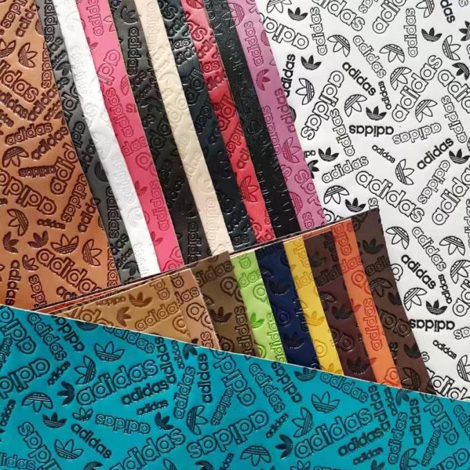 Personnaliser le cuir synthétique gaufré à changement de couleur PU Vinyl pour chaussures, sacs, tapis de table, tissu en similicuir 9